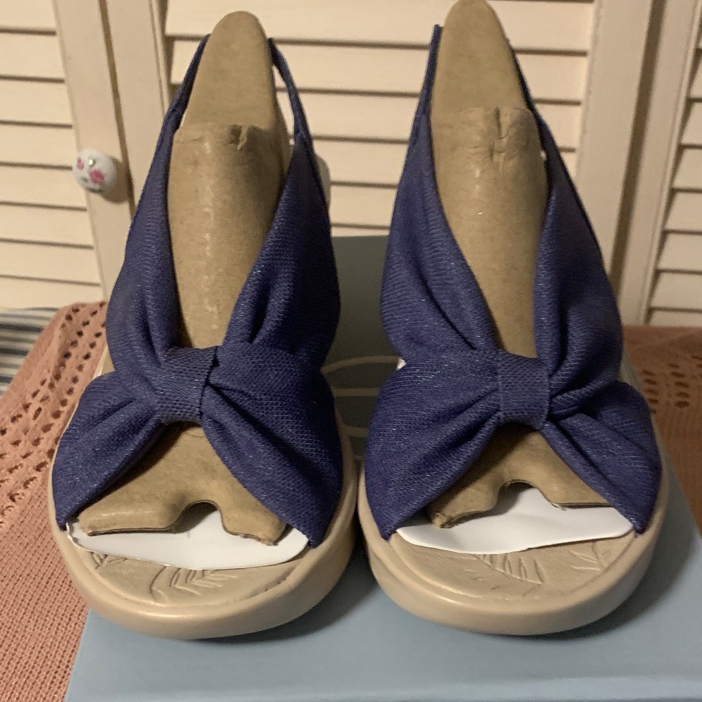 Women’s Blue Knot Front Slingback Sandals